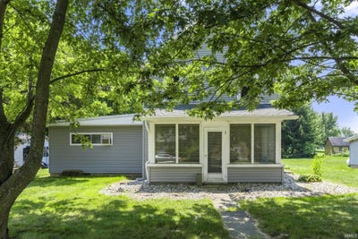 /international/us/8923-w-800-n-huntington-in-110097514337/