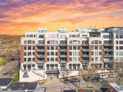 /international/us/21-furnace-street-akron-oh-110108380282/