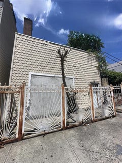 /international/us/1333-inwood-avenue-bronx-ny-110101190970/