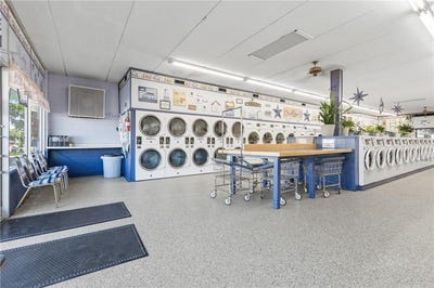 /international/us/363-n-knowles-avenue-new-richmond-wi-110108237289/