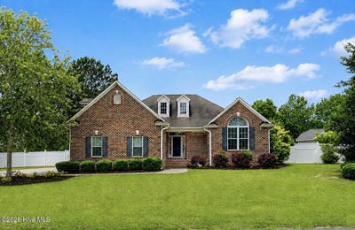 /international/us/61-scrub-oaks-drive-hampstead-nc-110108268918/