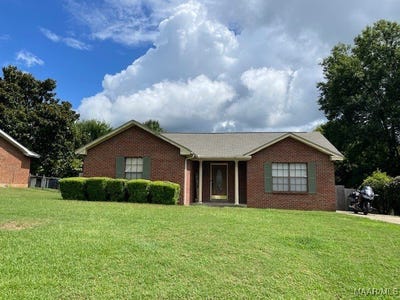 /international/us/132-azalea-drive-millbrook-al-110101025544/