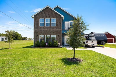 /international/us/220-swan-parkway-east-tawakoni-tx-110108175089/