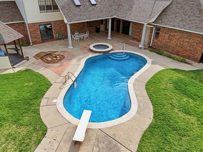 /international/us/8204-brownsville-lane-bethany-ok-110107316684/