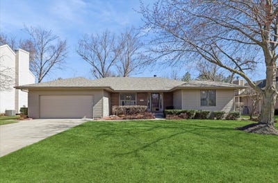 /international/us/5877-s-winwood-drive-johnston-ia-110106448989/