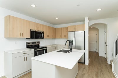 /international/us/1097-century-village-lane-ne-rochester-mn-110106467689/