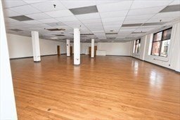/international/us/134-merrimack-st-lowell-ma-110120722770/