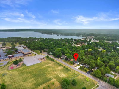 /international/us/353-tower-ct-pewaukee-wi-110108901636/