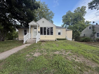 /international/us/510-maple-ridge-albion-mi-110108859602/