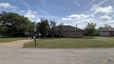/international/us/665-fallen-oak-drive-bertram-tx-110108080369/
