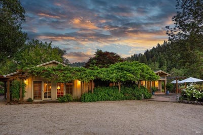 /international/us/22200-puccioni-road-healdsburg-ca-110108537863/
