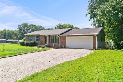 /international/us/10910-saint-wendel-road-evansville-in-110119615265/