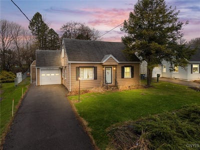 /international/us/404-s-onondaga-road-camillus-ny-110098680432/