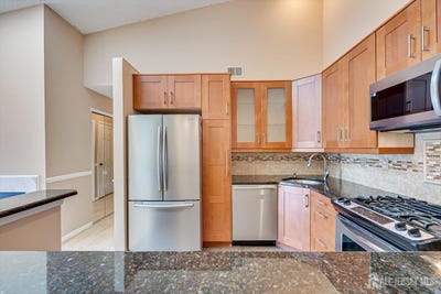 /international/us/68-clay-street-north-brunswick-nj-110107350275/