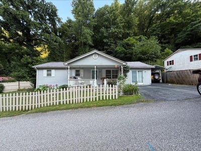 /international/us/165-woodland-estates-paintsville-ky-110101004457/?lang=en