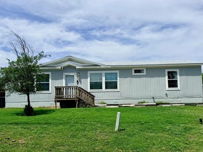/international/us/1038-martin-st-mason-tx-110107782129/