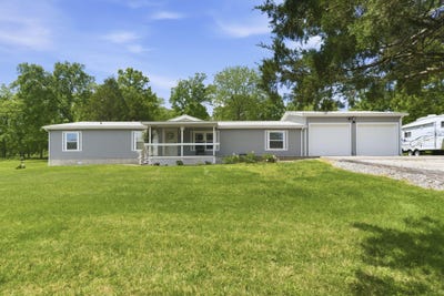 /international/us/3193-s-7th-road-humansville-mo-110107850615/