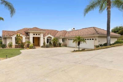 /international/us/2281-corner-creek-lane-fallbrook-ca-110108382701/