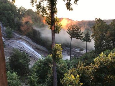 /international/us/76-upper-tanglewood-road-lake-toxaway-nc-110102191031/