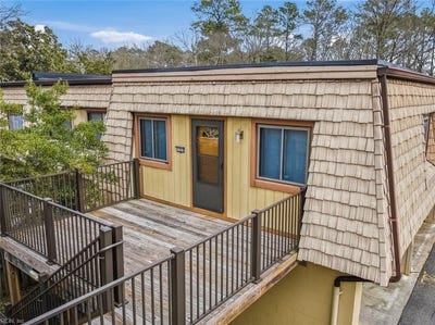 /international/us/1525-malibu-place-newport-news-va-110106257356/
