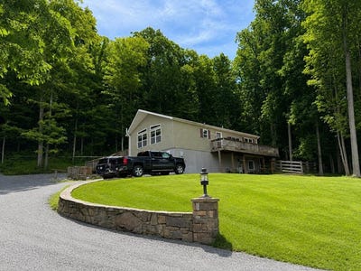 /international/us/60-muck-road-wellsboro-pa-110108977267/