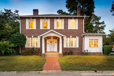 /international/us/1105-johnston-street-greenville-nc-110107515742/