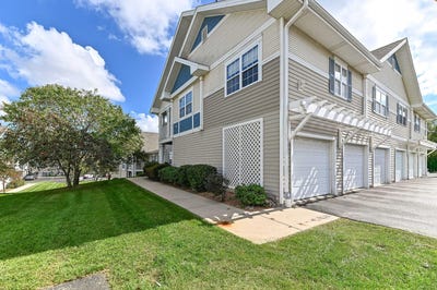 /international/us/7984-n-107th-st-milwaukee-wi-110119994647/