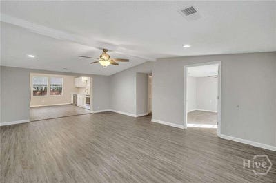 /international/us/147-cc-jones-street-midway-ga-110120800407/