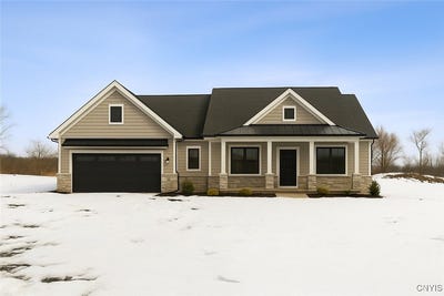 /international/us/104-stonebrooke-drive-marcy-ny-110103990039/