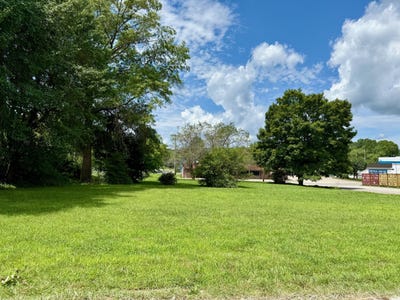 /international/us/28-lumber-street-beattyville-ky-110101027789/