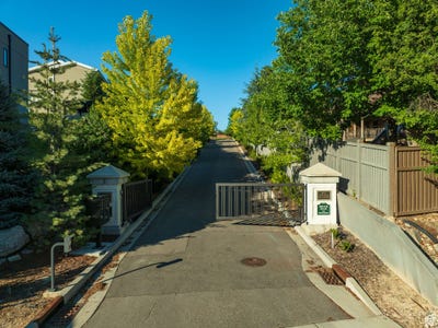 /international/us/1922-e-olympus-grove-s-holladay-ut-110101012777/?lang=id