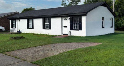 /international/us/305-longview-drive-nicholasville-ky-110101121898/