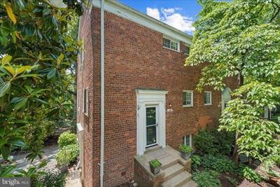 /international/us/3226-gunston-road-alexandria-va-110108384541/