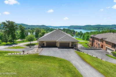 /international/us/2432-grand-view-court-kingston-tn-110097806268/
