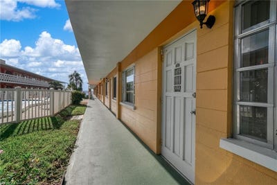/international/us/2113-lakeview-drive-sebring-fl-110095801514/