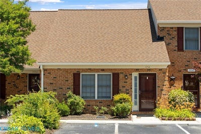 /international/us/7752-the-points-place-gloucester-point-va-110108614767/