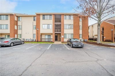 /international/us/220-pacific-drive-hampton-va-110105088110/