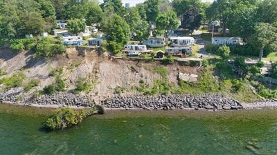 /international/us/7945-lake-road-sodus-ny-110100510471/