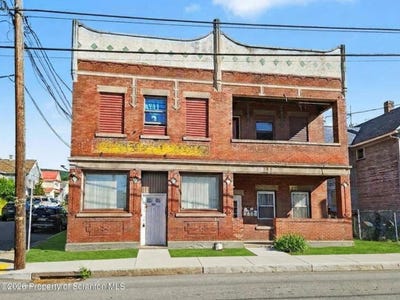 /international/us/1301-main-street-dickson-city-pa-110108782882/