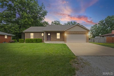 /international/us/8-dwight-street-waterloo-il-110108208308/