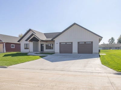 /international/us/1218-9th-street-hull-ia-110120484972/
