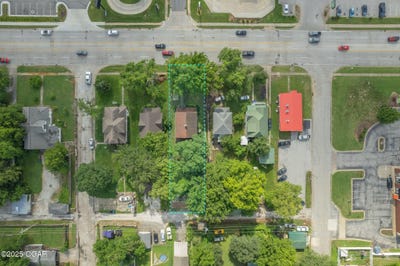 /international/us/717-s-madison-avenue-webb-city-mo-110100570764/