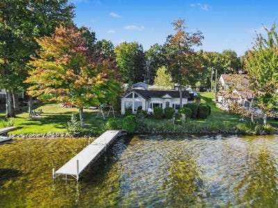 /international/us/5852-keeney-road-six-lakes-mi-110120456129/