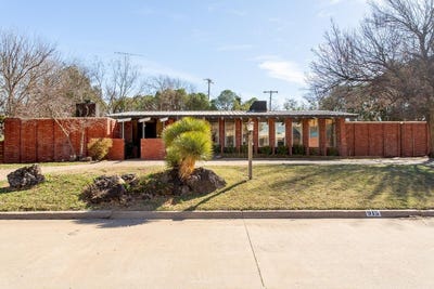 /international/us/915-s-lincoln-dr-enid-ok-110098095054/