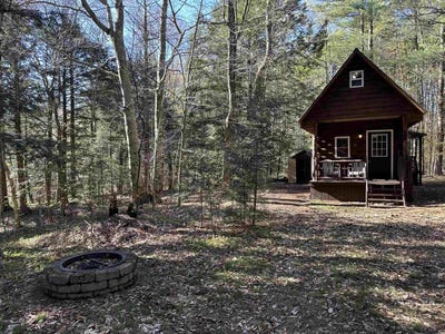 /international/us/10-miles-ln-oswegatchie-ny-110099371087/