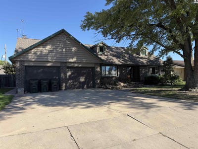 /international/us/804-newport-rd-hutchinson-ks-110120463091/
