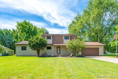 /international/us/888-bowes-road-se-lowell-mi-110108797305/