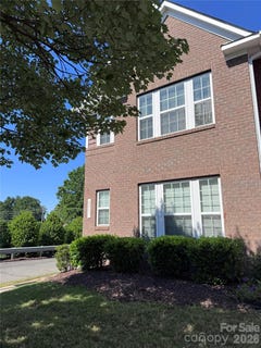 /international/us/8211-viewpoint-lane-cornelius-nc-110107409332/