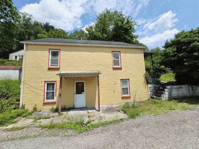 /international/us/27-short-street-charleston-wv-110099982633/