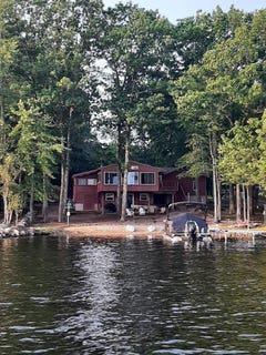 /international/us/44-shore-drive-middleton-nh-110106564738/